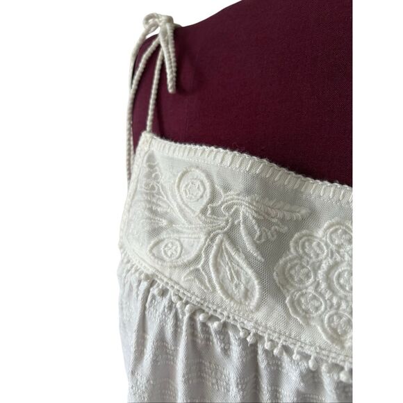 NEW Anthropologie White Embroidered Tank Top Tassel Tie Straps Boho size M - Picture 7 of 8
